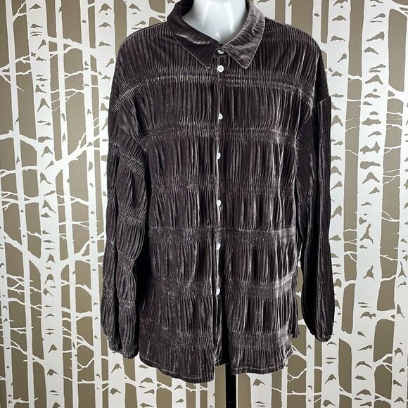 Shirred Velour Button Front Top Cocoa Brown M - Picture 9 of 12